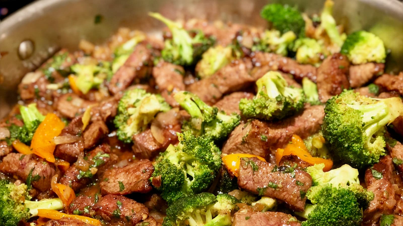 Black Pepper Beef and Broccoli