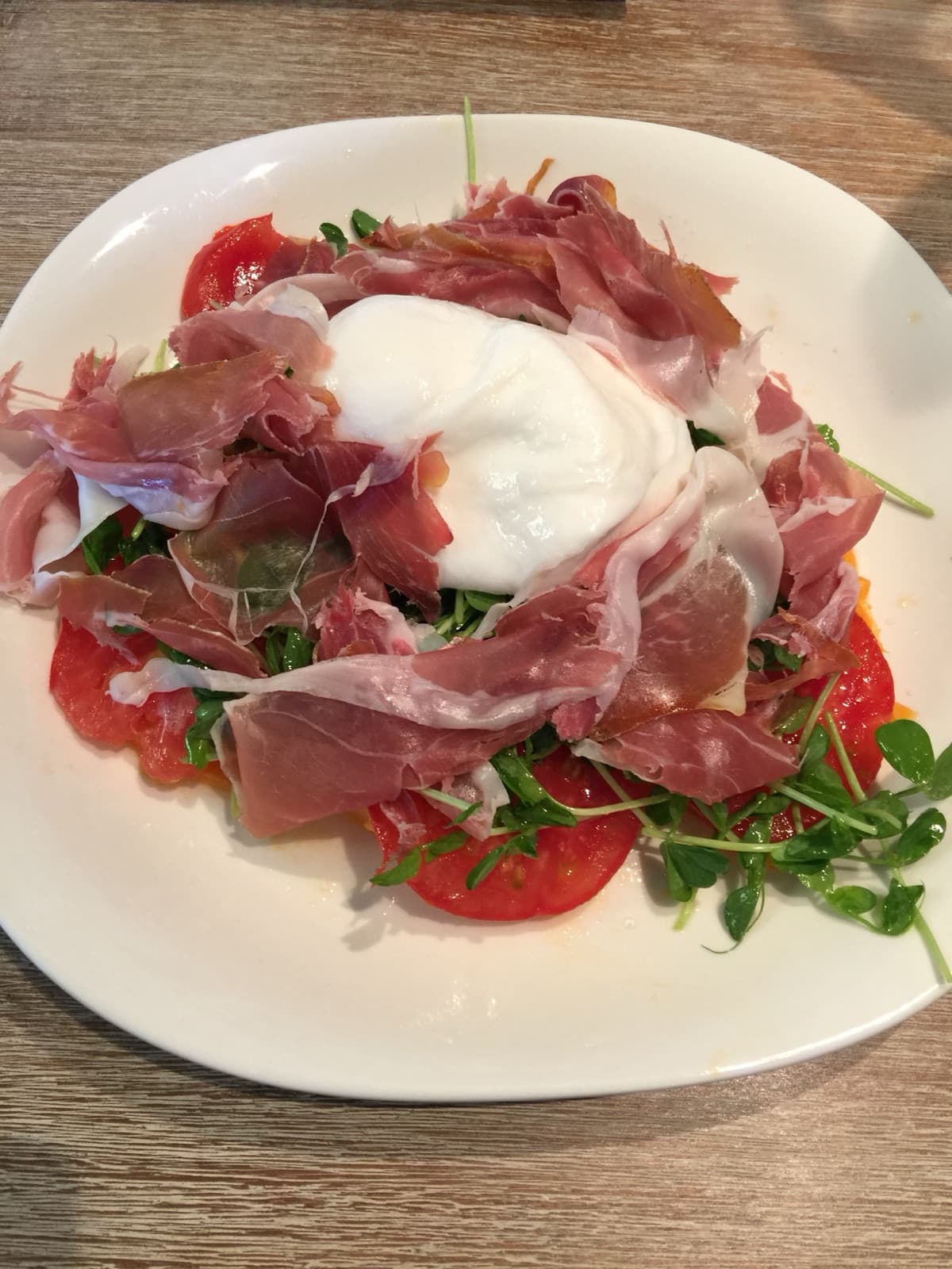 Heirloom Tomato, Burrata, Prosciutto