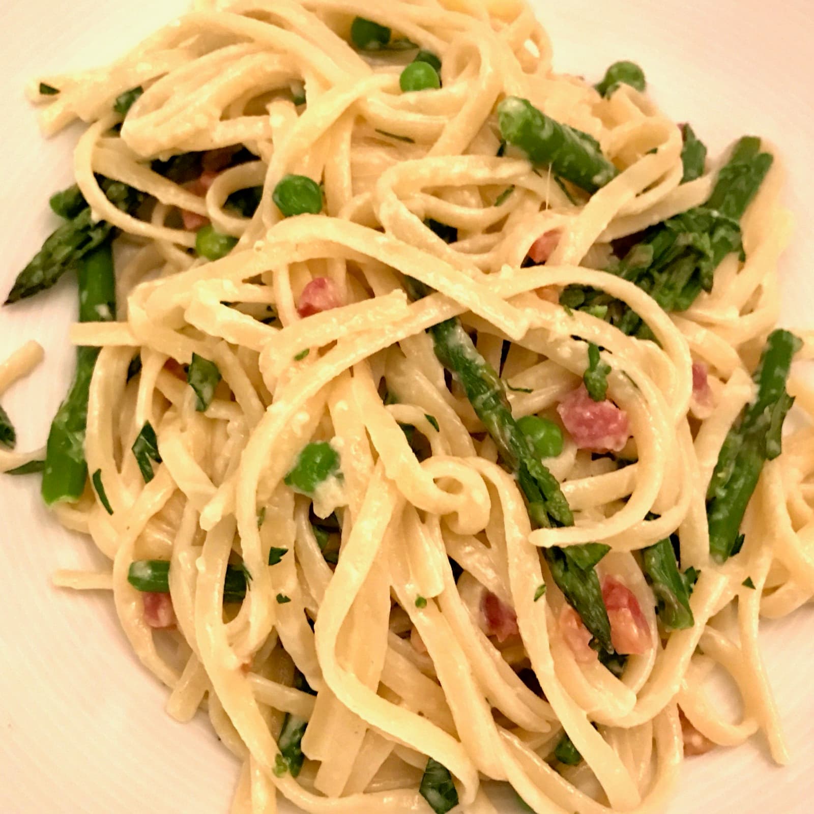 Pasta with peas, asparagus, pancetta
